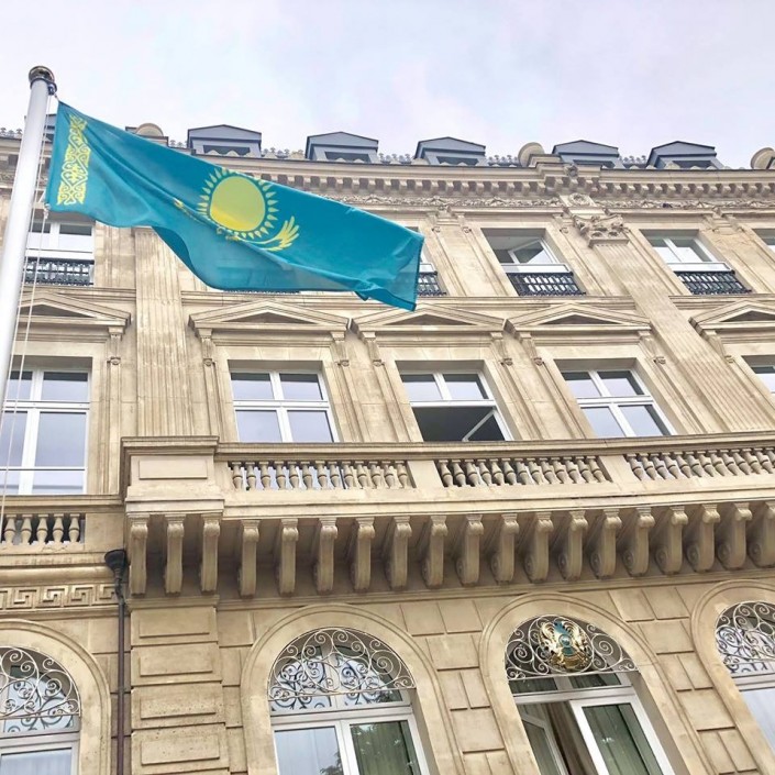 Париж