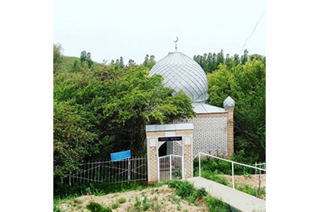 Нұр ата кесенесі