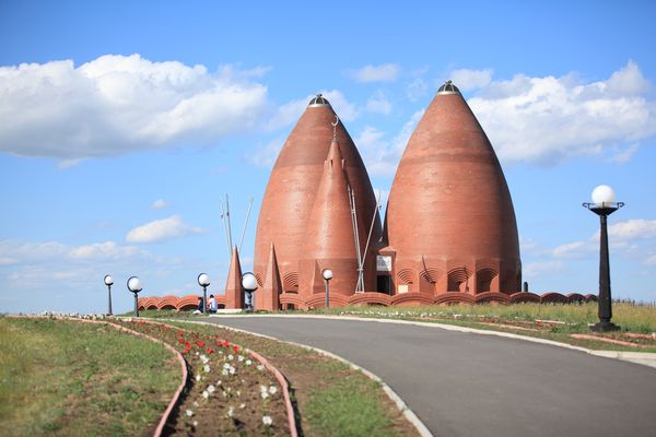 Қарасай мен Ағынтай батырлар мемориалдық кешені
