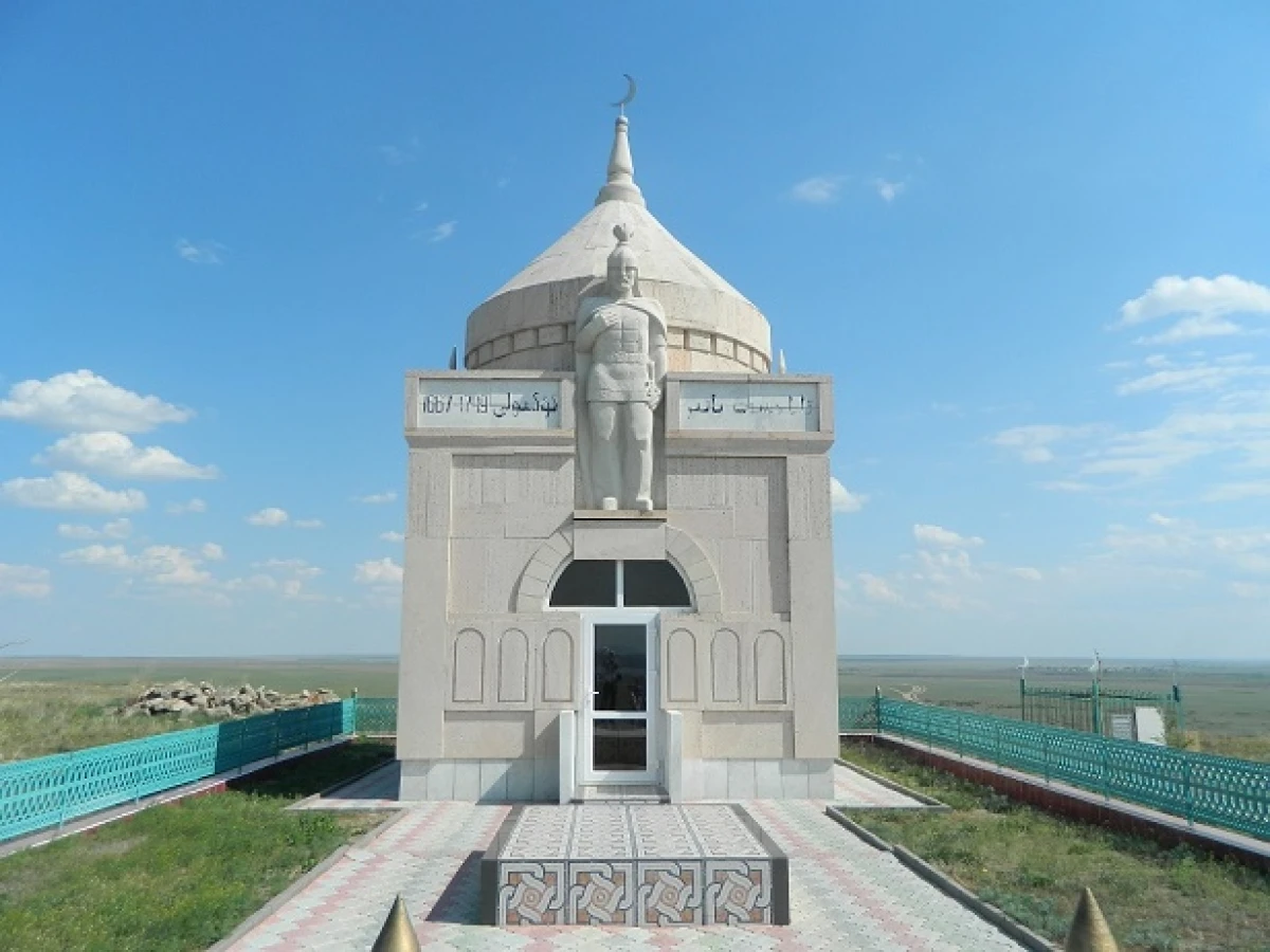 Хан моласы мемориалдық кешені