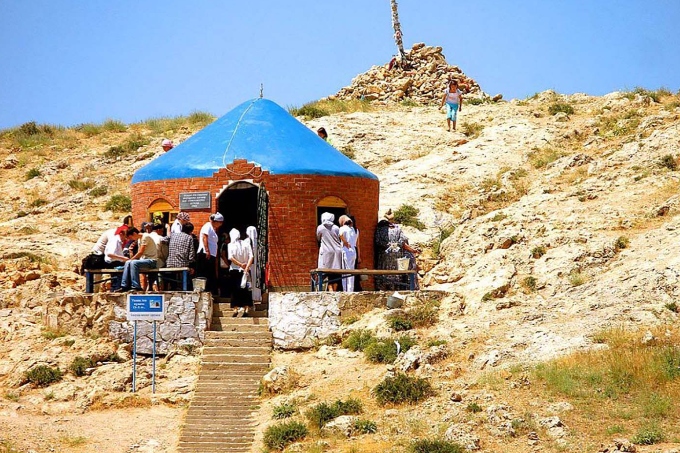 Ismail Ata Mausoleum